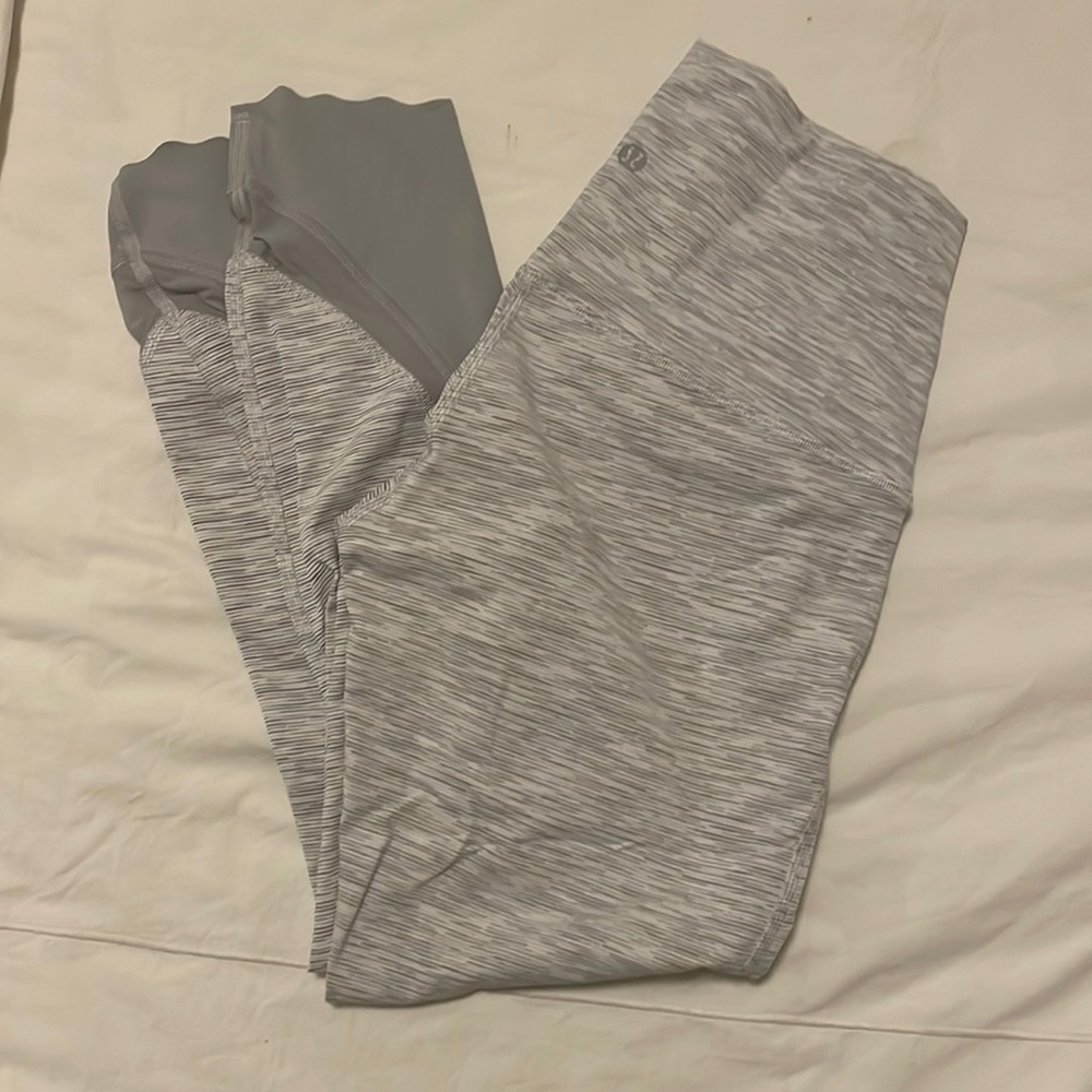 Lululemon leggings scallop bottom